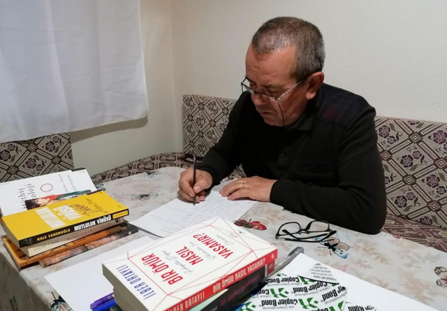 Denizli'de 'Derdi olanın türküsü olmalı' dedi koronavirüse beste  yaptı - Resim: 1