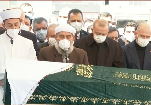 İçişleri Bakanı Süleyman Soylu'nun annesi Servet Soylu son yolculuğuna uğurlandı! Erdoğan yalnız bırakmadı - Resim: 2