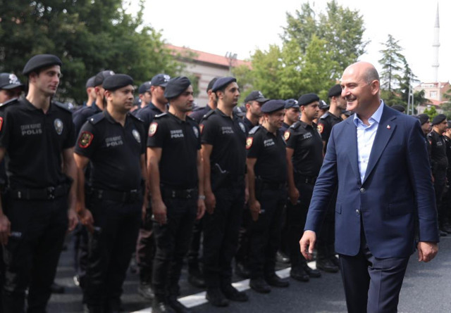 Bakan Soylu çevik kuvvet polisleriyle bayramlaştı - Resim: 2