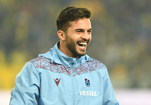 Trabzonspor iki ismi KAP'a bildirdi! Sözleşmeleri uzatıldı - Resim: 0
