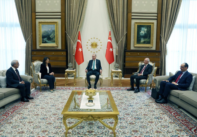 Cumhurbaşkanı Erdoğan, DEM Parti heyetini kabul etti - Resim: 0