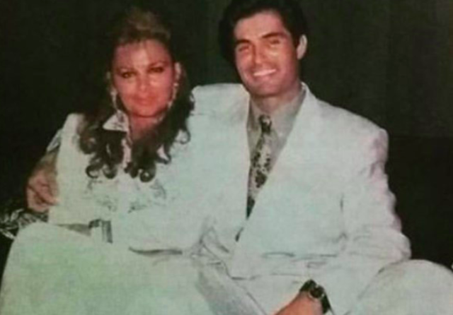 Yaşar Alptekin eşi neden öldü Nilgün Altınyay arasındaki yaş farkı - Resim: 1