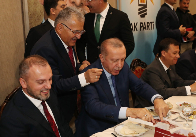 Başkandan Cumhurbaşkanı Erdoğan'a pastırma ikramı - Resim: 0