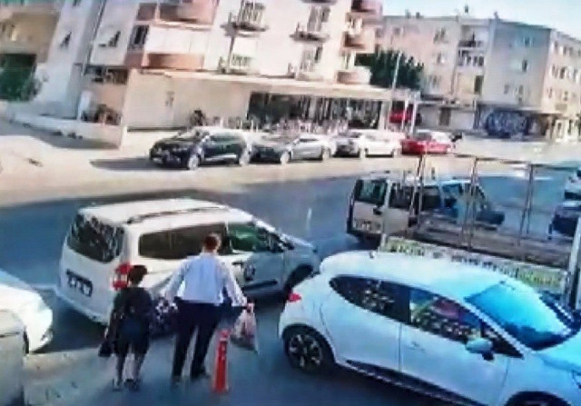 Zabıta müdürüne silahlı saldırı! Kurşun yağmuruna tuttu, koşarak kaçtı - Resim: 1