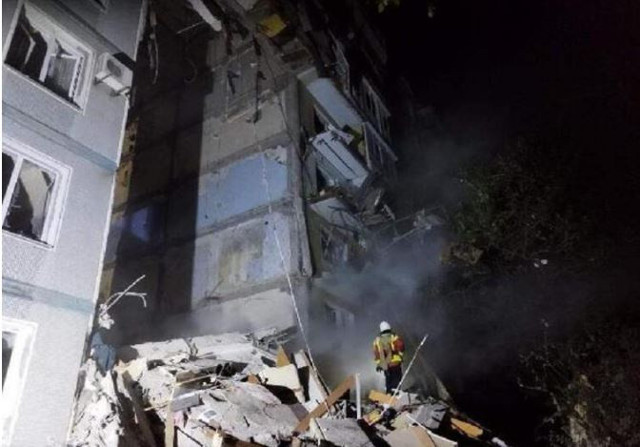 Rusya Zaporijya'yı roketle vurdu: 12 ölü, 49 yaralı! Zelenski: Barbar teröristler - Resim: 0