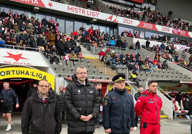 Türkiye'ye gelen Çek arama kurtarma ekibine Slavia Prag'dan anlamlı jest! - Resim: 3