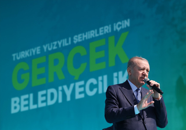 Cumhurbaşkan Erdoğan'dan İzmir mitinginde İmamoğlu ve Özel'e salvolar! "İstanbul'da 'tutmayın küçük enişteyi' karakteri var" - Resim: 4