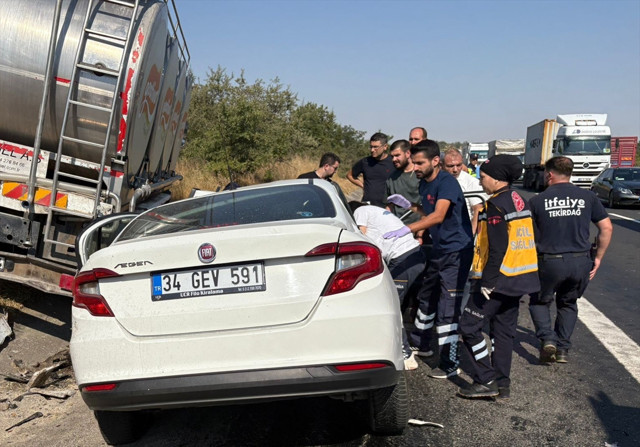 Korkunç kaza! 4 kişi hayatını kaybetti - Resim: 1