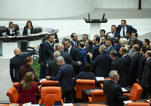 TBMM'de İkinci Ecevit Kavakçı vakası! CHP'li Engin Özkoç'tan skandal sözler - Resim: 2