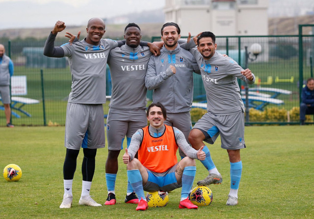 Trabzonspor sahasında karadeniz takımı Çaykur Rizespor'u konuk ediyor - Resim: 0