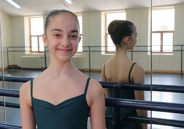 13 yaşındaki balerin Mercan, dünyanın en prestijli okuluna seçildi - Resim: 0