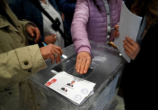 CHP'nin ön seçiminde 'İmamoğlu 14 milyon 850 bin oy aldı' tartışması - Resim: 0