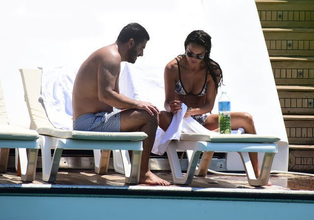 Ebru Şallı sevgilisini bakın nasıl rahatlatıyor - Resim: 2