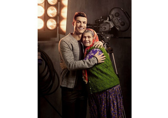 Ümmiye Koçak çekti Cristiano Ronaldo oynadı - Resim: 4