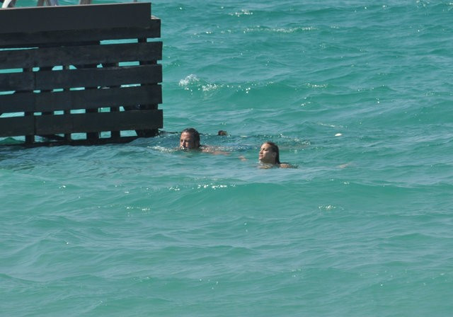 İlhan Mansız sevgilisi ile dudak dudağa - Resim: 2