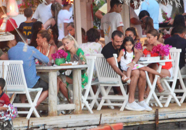 Gülben Ergen ile Demet Akalın fena pişti oldu ortam buz kesti! - Resim: 3