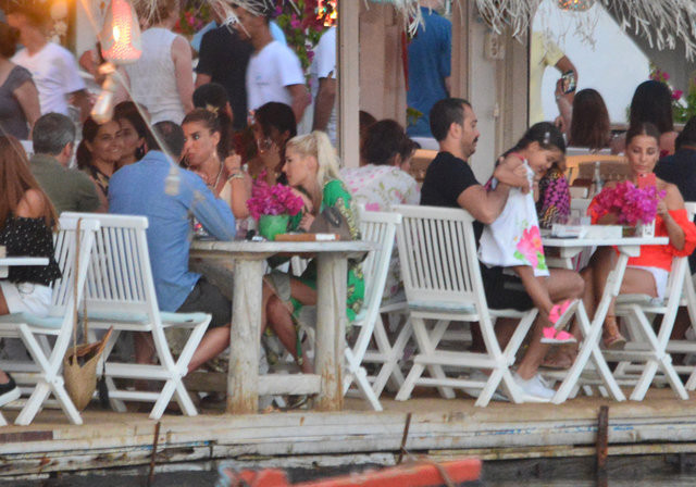 Gülben Ergen ile Demet Akalın fena pişti oldu ortam buz kesti! - Resim: 4