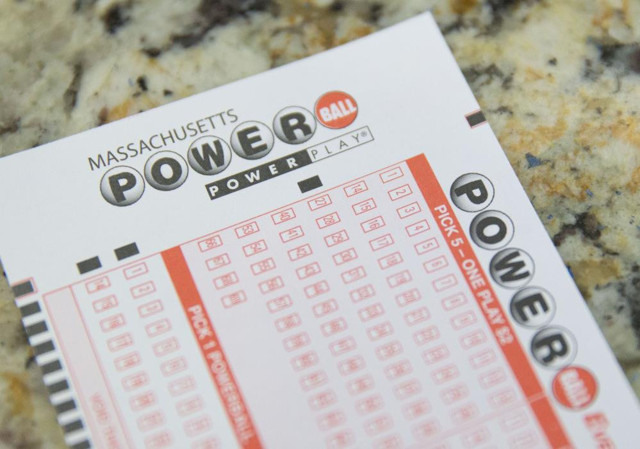 Rakamlar belli oldu: Rekor kıran loto ikramiyesi sahibini buldu! - Resim: 0