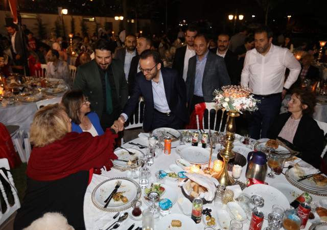 İBB Şehit yakınları ve Gazileri iftarda buluşturdu - Resim: 1