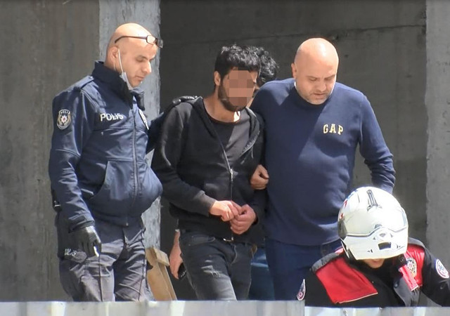 Kağıthane'de intihar girişimindeki genci polis ikna etti - Resim: 0