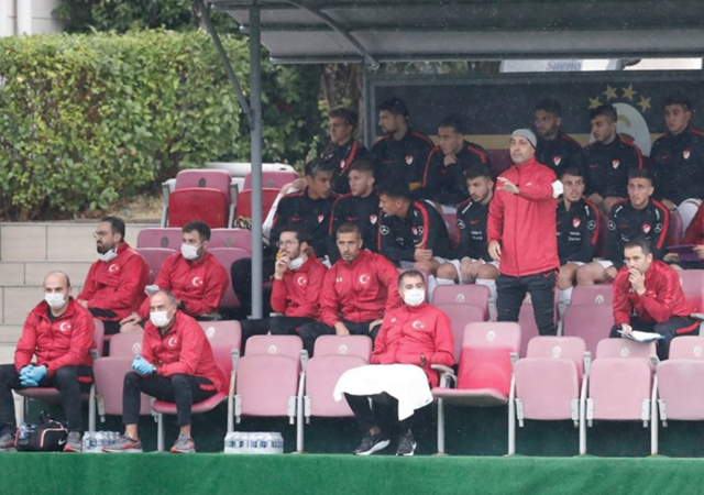 Marcao Halil Dervişoğlu'na tokat attı mı? Galatasaray'dan açıklama - Resim: 0