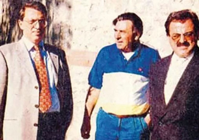 Hürriyet'in '411 el kaosa kalktı' manşetini bir paşa attı! Aydın Doğan'dan canlı yayında flaş itiraflar - Resim: 1