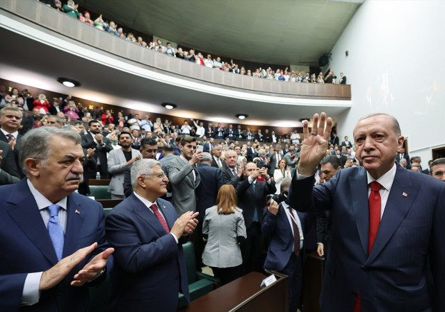 "CHP ile ittifak olmaz" diyen Cumhurbaşkanı Erdoğan'dan Özgür Özel'e "suç ortağı" yanıtı - Resim: 0