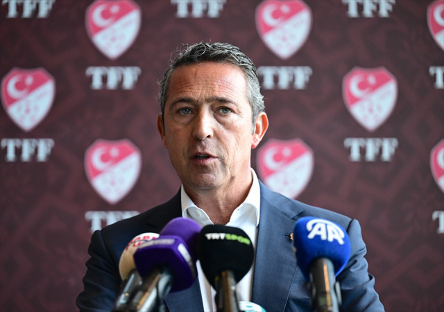 Türk futbol ailesi, Riva'da bir araya geldi! Ali Koç: "Federasyonumuzun bu niyeti hepimize umut ışığı oldu" - Resim: 0