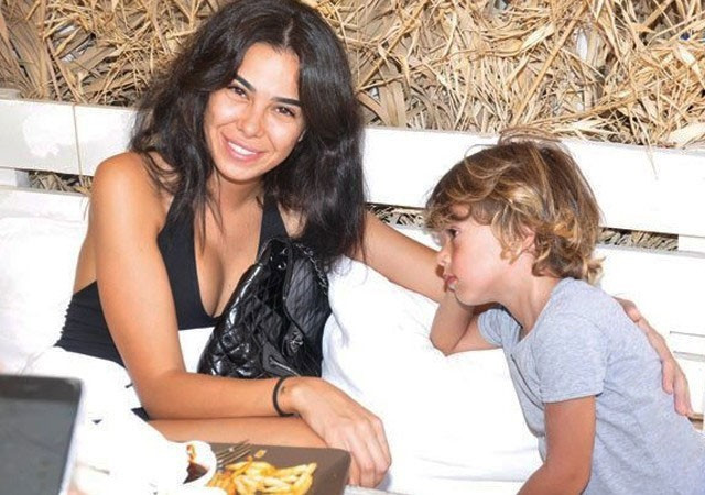 Asena'dan zehir zemberek "Para için küçük düşürüyor! - Resim: 3