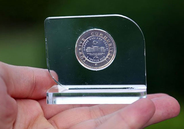 İşte Erdoğan için bastırılan hatıra 1 lira! - Resim: 1