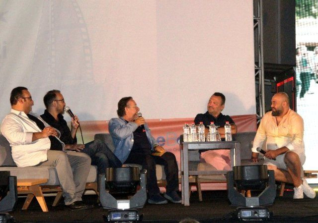 Ali Sunal gözyaşlarına boğuldu o anlar kameralara böyle yansıdı - Resim: 1