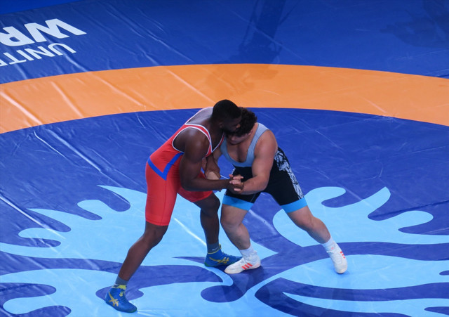 Rıza Kayaalp dünya şampiyonu oldu! İşte 4. kez şampiyon olduğu maçın görüntüsü - Resim: 0