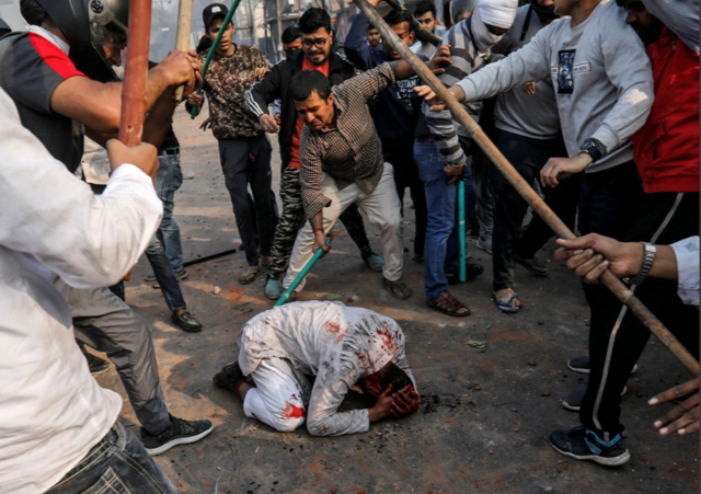 Hindistan'ın başkenti Delhi'de Müslüman katliamı! Ölü sayısı 35’i geçti - Resim: 0