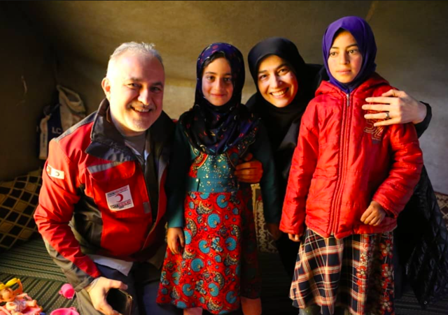 Kerem Kınık aslen nereli, kaç yaşında? Kerem Kınık eşi Hatice Kınık kimdir? - Resim: 1