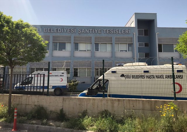 İzmir Çiğli'de arkadaşları çıkarılınca 700 kişi iş bıraktı Görülmemiş protesto - Resim: 1