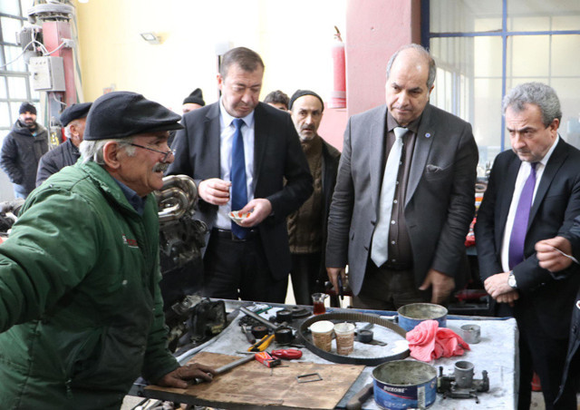 1 litre benzin ile 100 kilometre yol giden motor tasarladı Bakanlık temasa geçti - Resim: 1