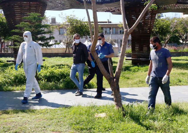 Antalya'da karantinadan kaçan adam polise 'kafama sıkın' dedi - Resim: 0