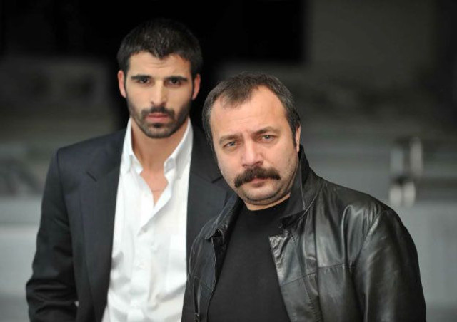 Adanalı'nın Maraz Ali'si Mehmet Akif Alakurt'tan skandal paylaşım! "Döver, bayıltır, sen uyurken de..." - Resim: 0