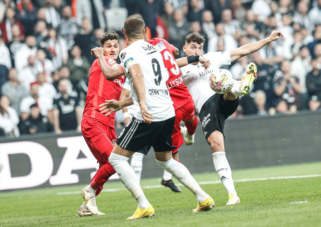 Şenol Güneş kazanarak başladı! Beşiktaş, Ümraniyespor'a  gol olup yağdı! - Resim: 5
