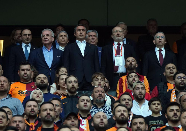 Şampiyon derbide çoştu! Galatasaray evinde Fenerbahçe'yi farklı geçti - Resim: 4