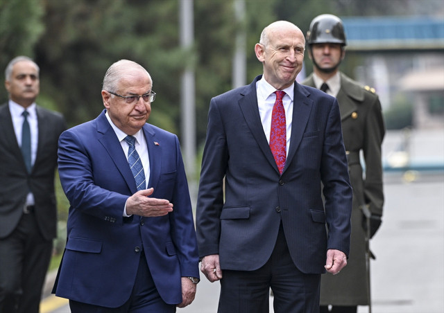 Milli Savunma Bakanı Güler, Birleşik Krallık Savunma Bakanı Healey ile görüştü - Resim: 1