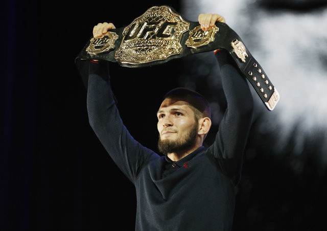 Khabib olaylı maçta McGregor'u mağlup etti! - Resim: 3