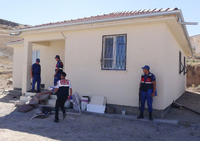 Aksaray'da kan donduran olay! 'Sigara içme’ diyen karısını... - Resim: 3