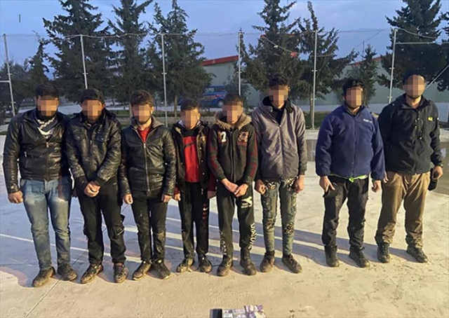 MSB: Suriye'den yasa dışı yollarla yurda girmeye çalışan 16 kişi yakalandı - Resim: 0