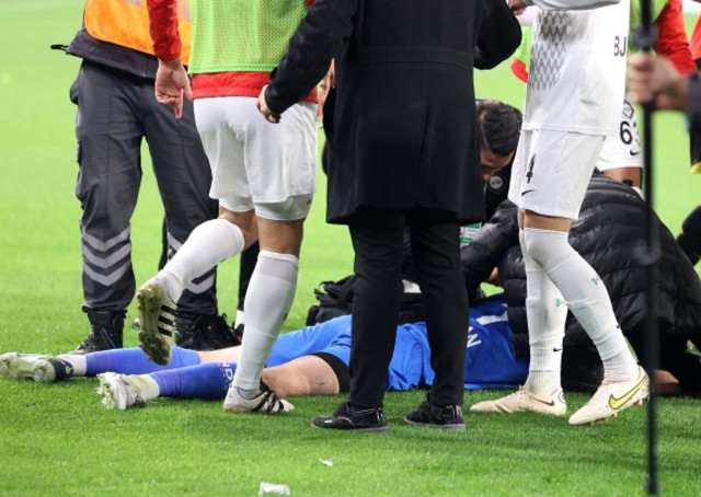 Olaylı Göztepe Altay maçında kafasında korner direği kırılmıştı! Kaleciden saldırgan hakkında flaş karar! - Resim: 2