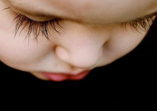 Kirpikleri uzun olan bebeklere dikkat - Resim: 1