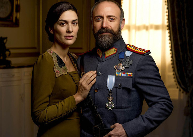 Bergüzar Korel isyan etti "Aynı evden iki kişi çalışıyoruz" - Resim: 3