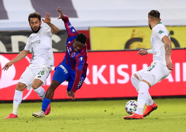 Trabzonspor konuk ettiği Konyaspor'u rahat geçti - Resim: 1