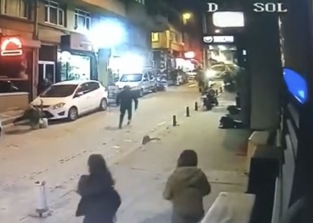 İstanbul’da yeğen dehşeti kamerada: Miras kavgasında dayısını vurdu! - Resim: 0