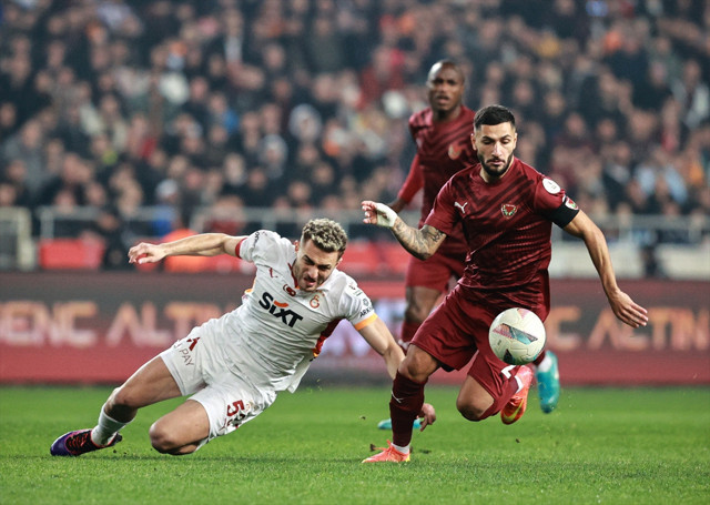 Galatasaray puan kaybetti Rıdvan Dilmen'den şampiyonluk iddiası - Resim: 0